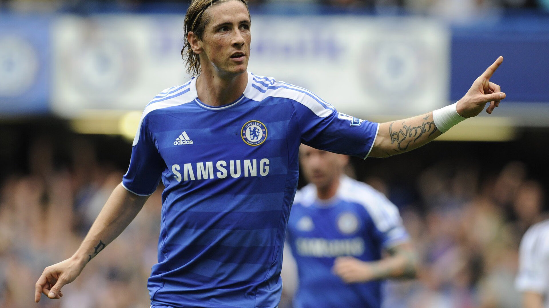 曼联旧将拉什福德的重返巅峰,神级停球后小角度破门让人惊叹,欧联-拉什福德破僵b费点射 曼联2-0格