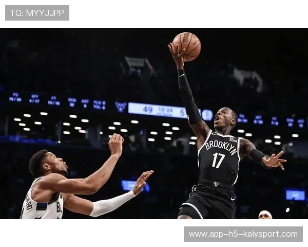 施罗德国明星首次亮相引争议，球迷怒喊“换人”风暴突起！